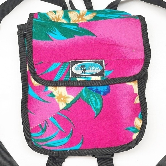 Blue Sky Hawaiian print mini souvenir backpack - Picture 2 of 6